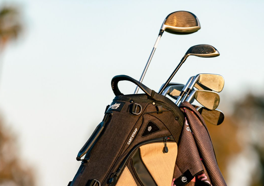 bag golf clubs