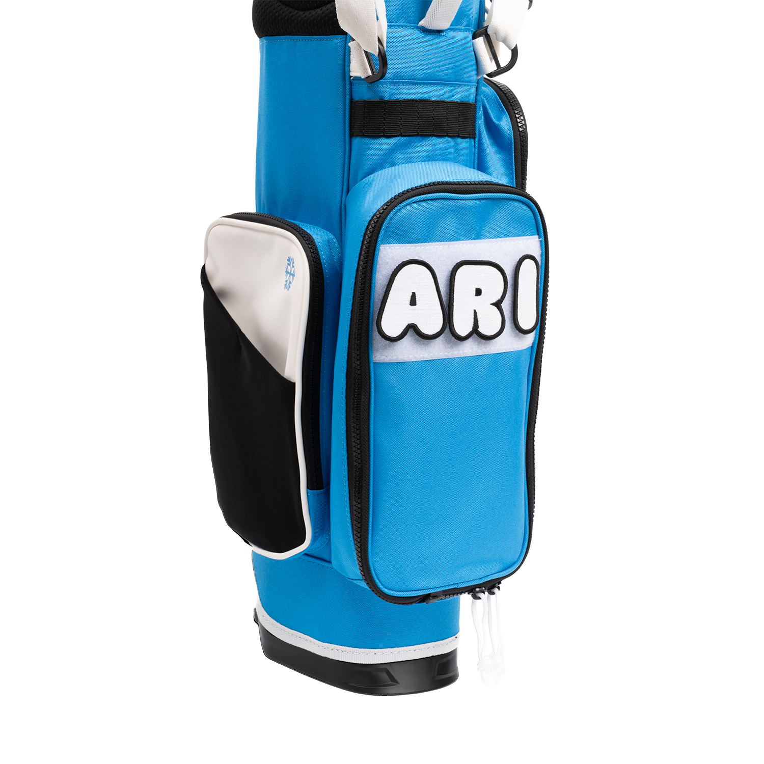 Sunday Golf's Blue/White Recess Bag, featuring 'ARI' patches and key design features.