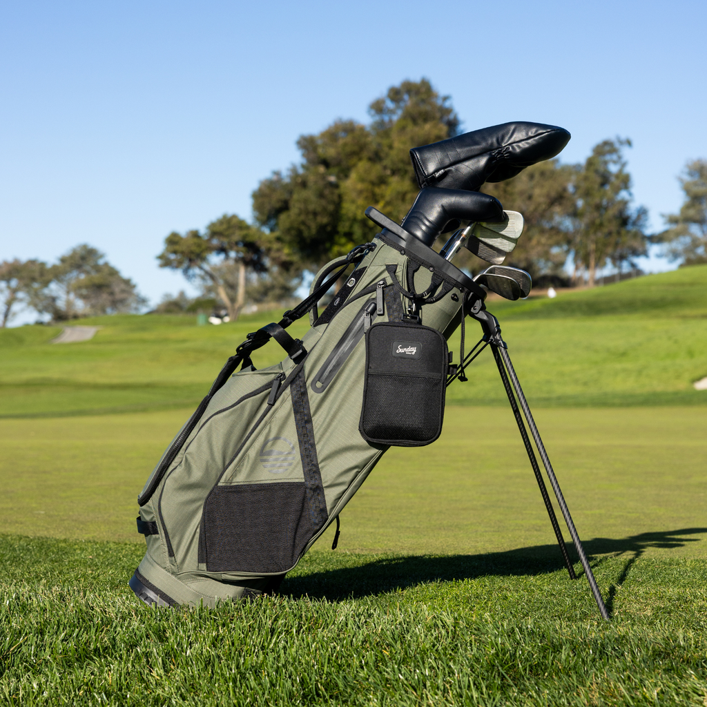 Magnetic Golf Glove Holder | Black