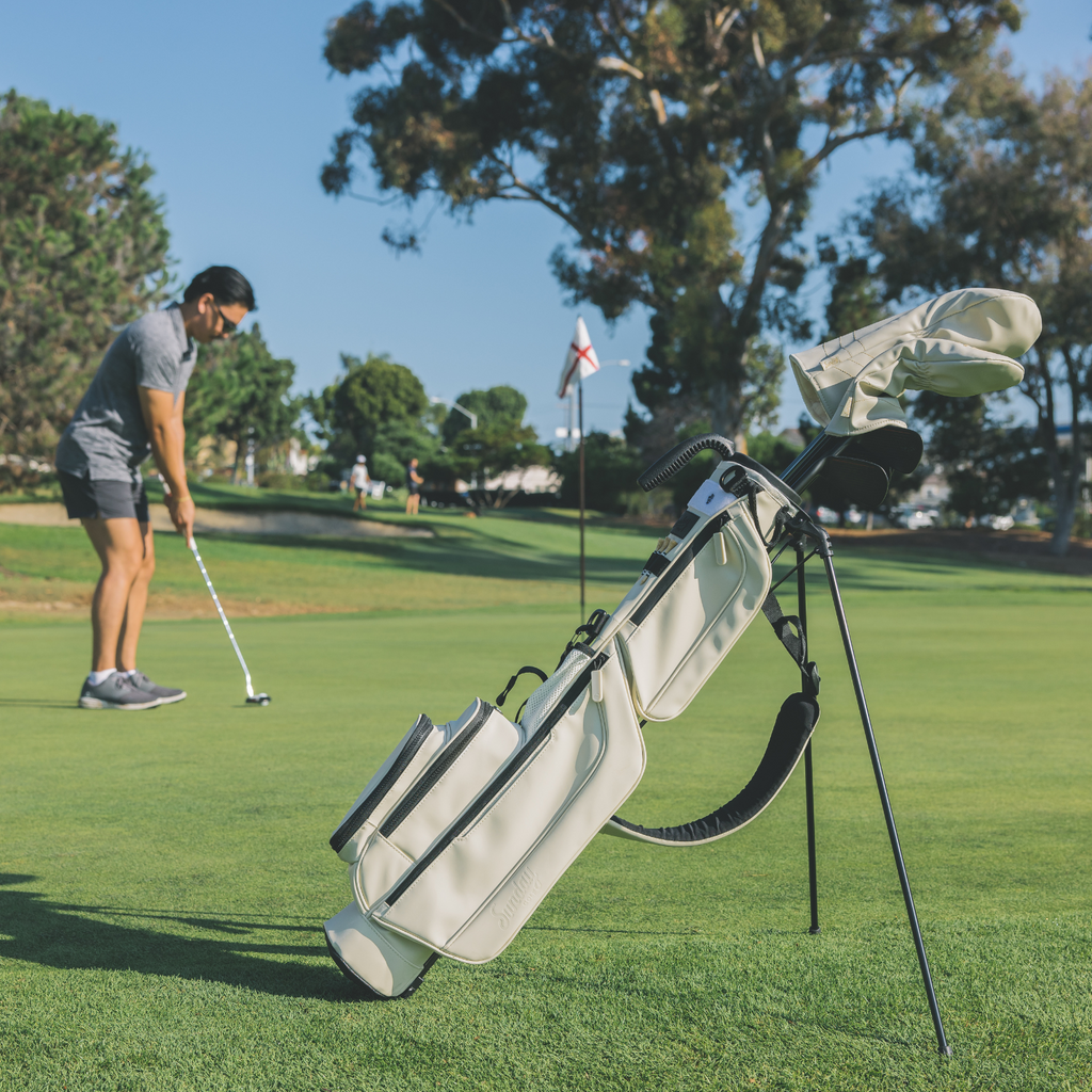 Loma S-Class blag in Cream in the golf field