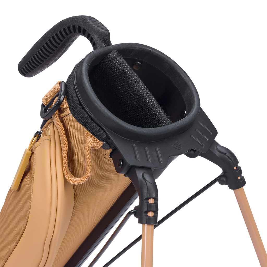 A close up top view of a clay thompson Loma golf bag’s 2-way divider
