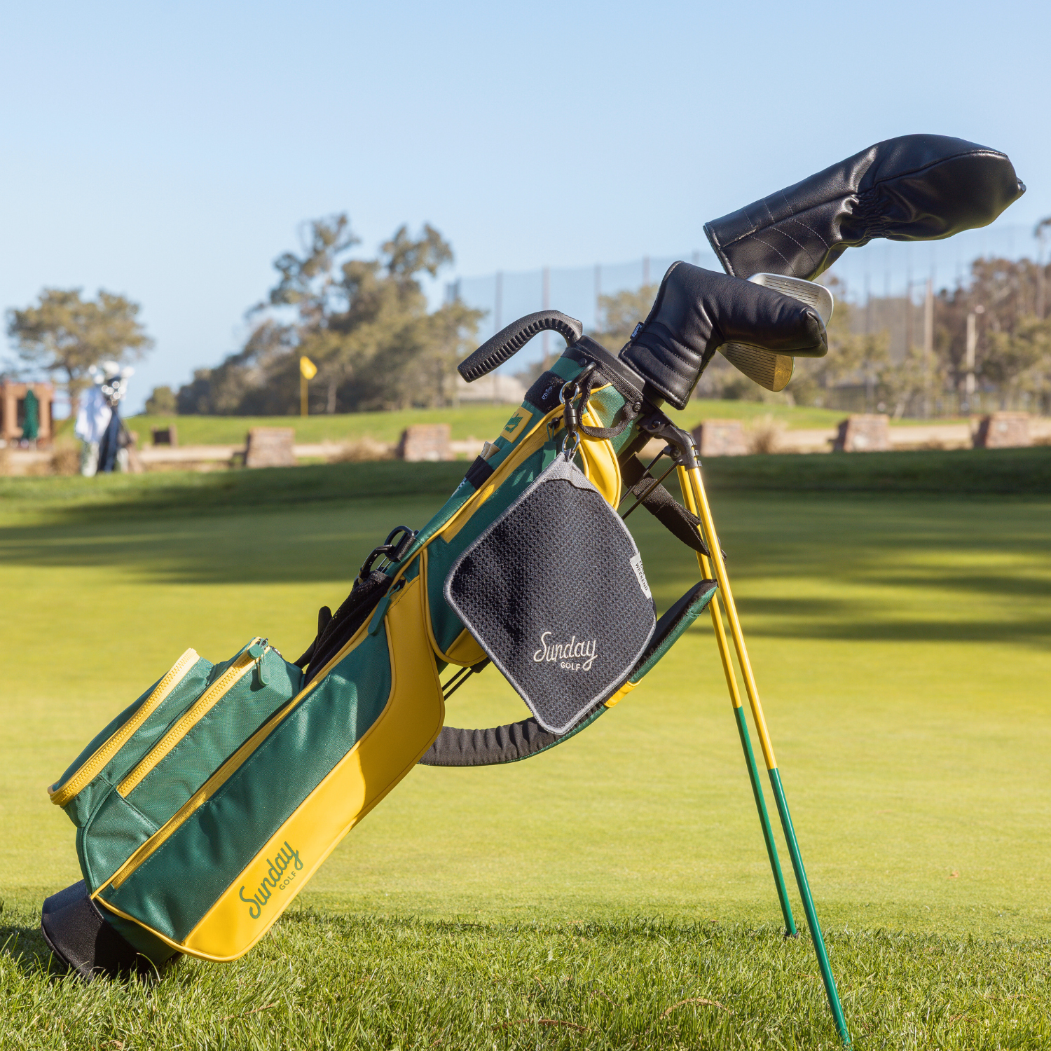 Magnetic Towel clipped to a Loma Augusta bag