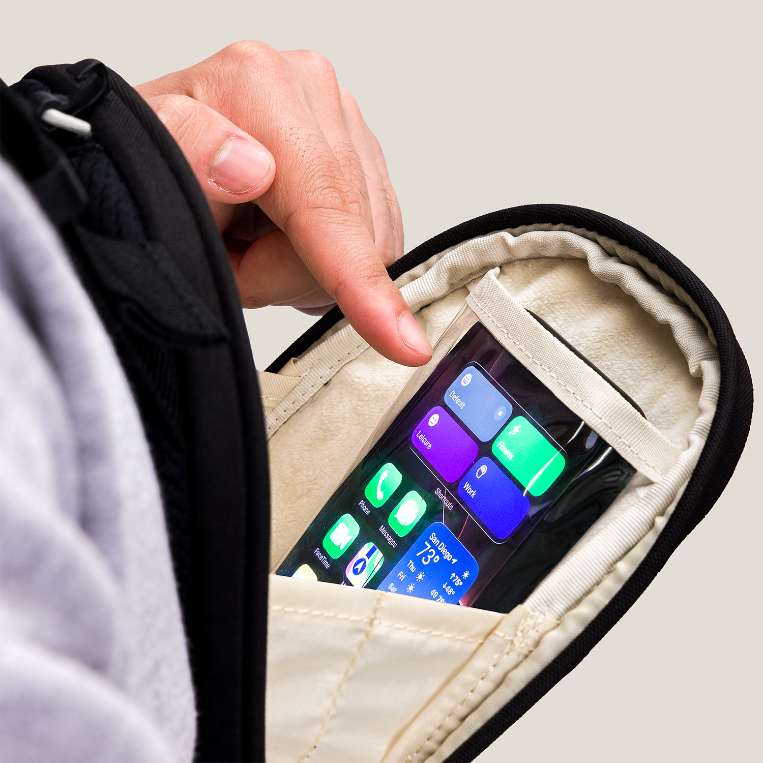 Chesty Outdoor Vest | Black