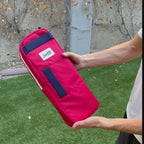 A video showing how to use the big frosty golf cooler bag in red and blue and the functions
